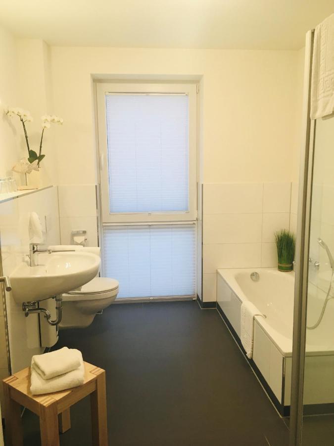 Pension Seecafe Zarrentin am Schaalsee エクステリア 写真