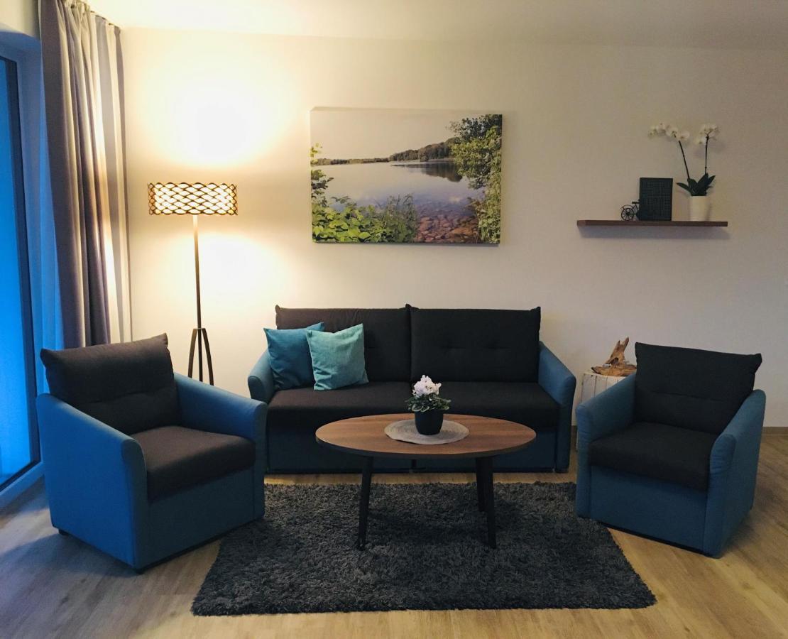 Pension Seecafe Zarrentin am Schaalsee エクステリア 写真