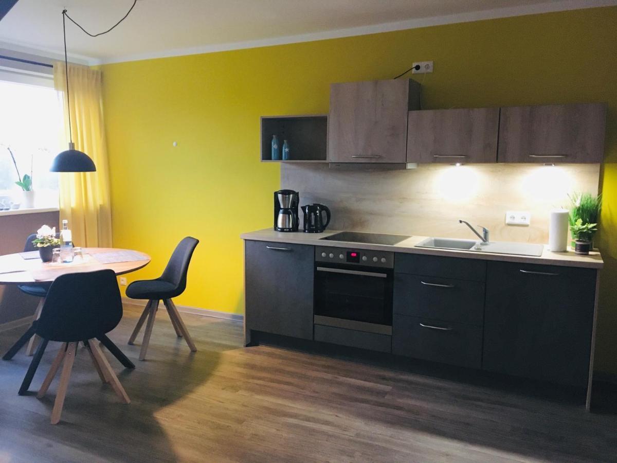 Pension Seecafe Zarrentin am Schaalsee エクステリア 写真